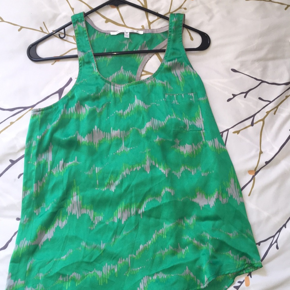 Light loose fitting blouse